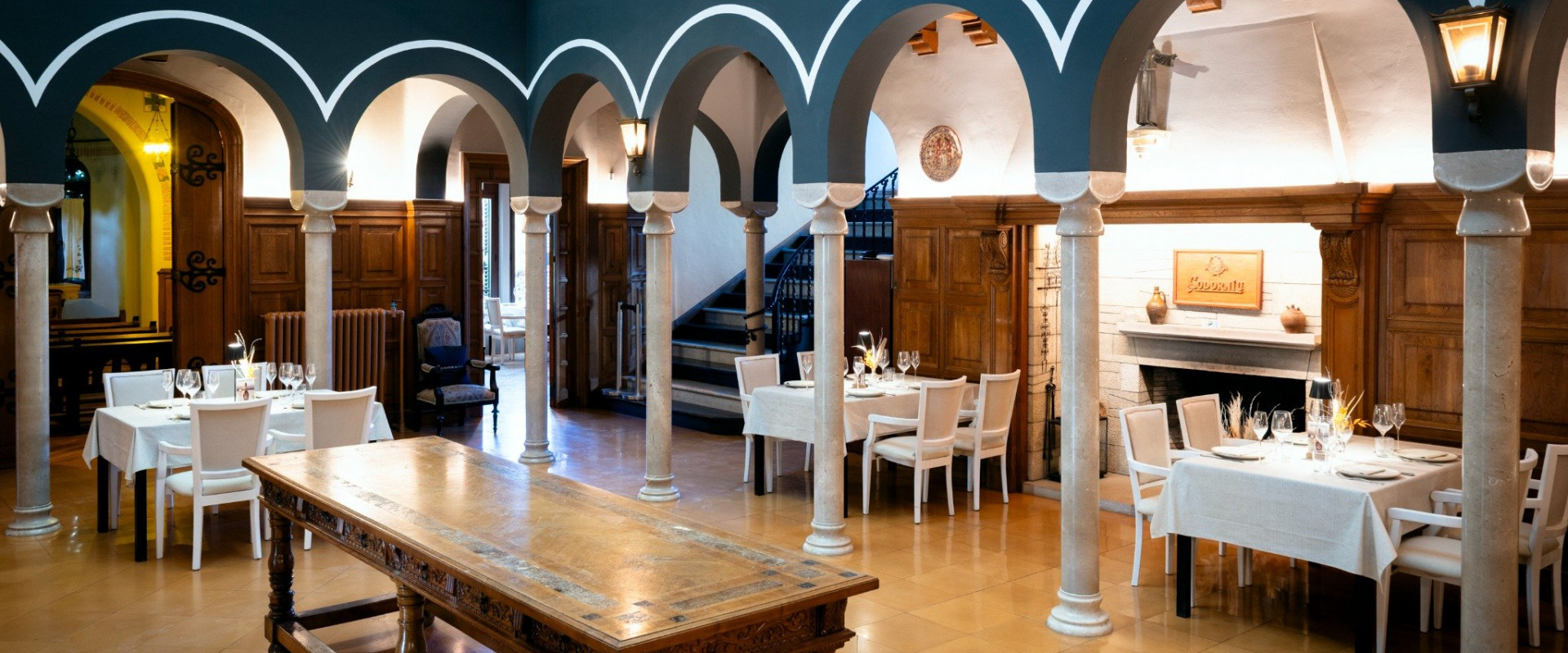La_Torre_Codorniu_compressed.jpg
